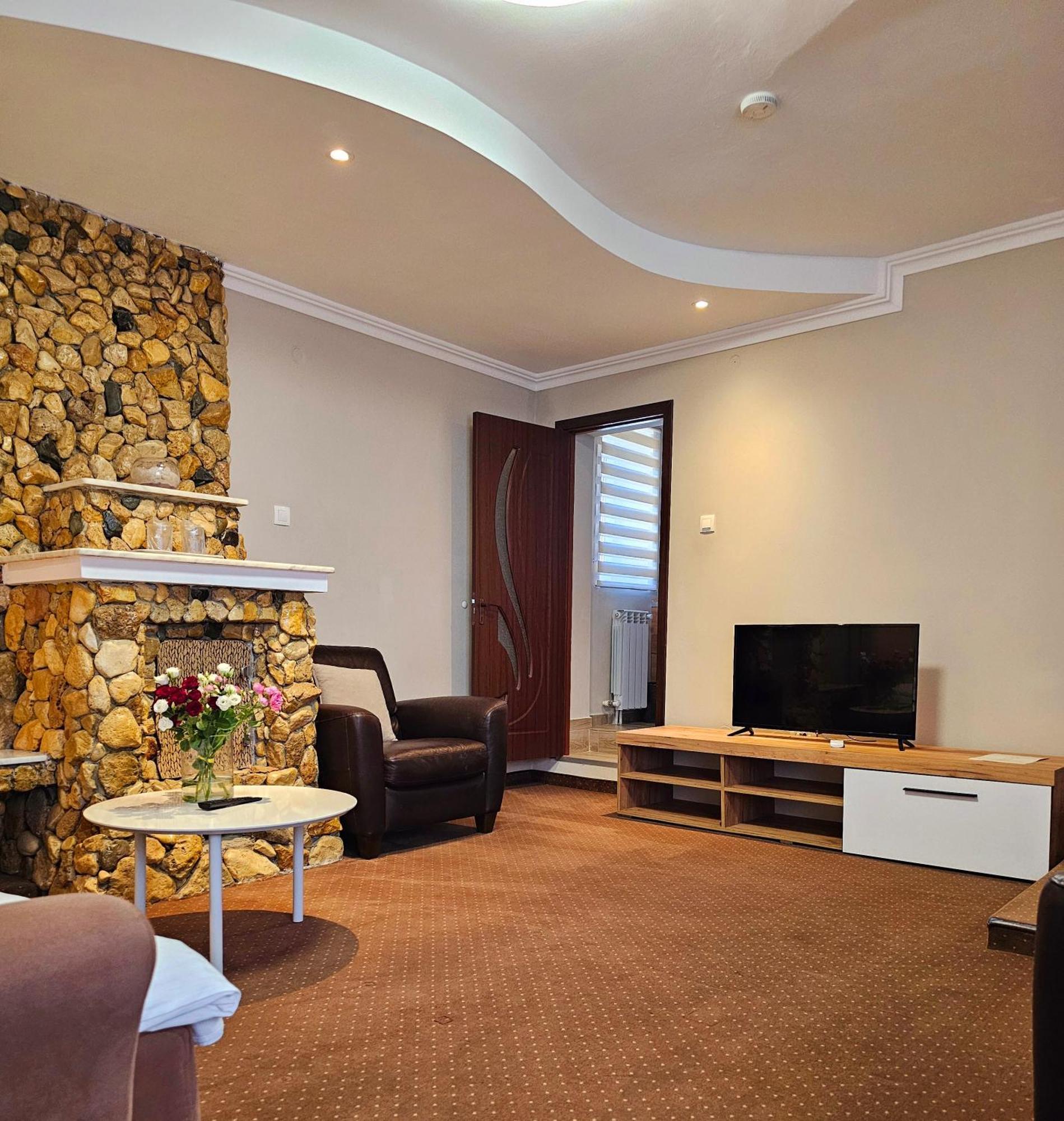 Vila Central Constanta Luaran gambar