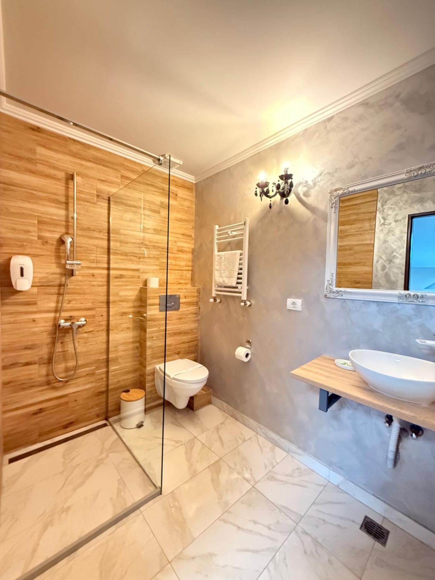 Vila Central Constanta Luaran gambar