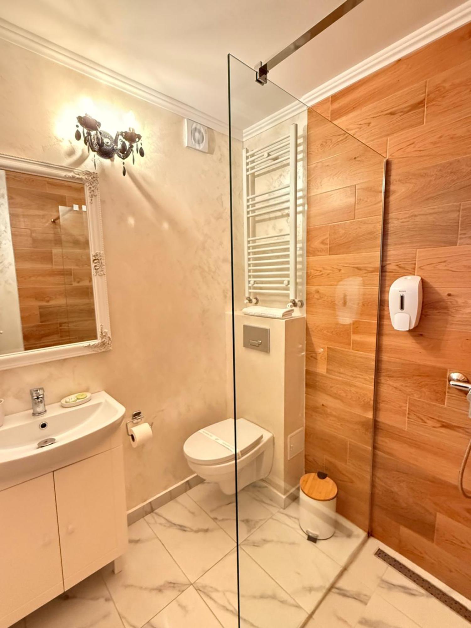 Vila Central Constanta Luaran gambar