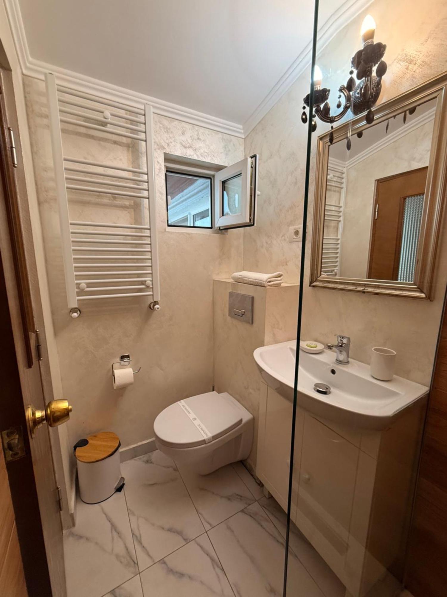 Vila Central Constanta Luaran gambar
